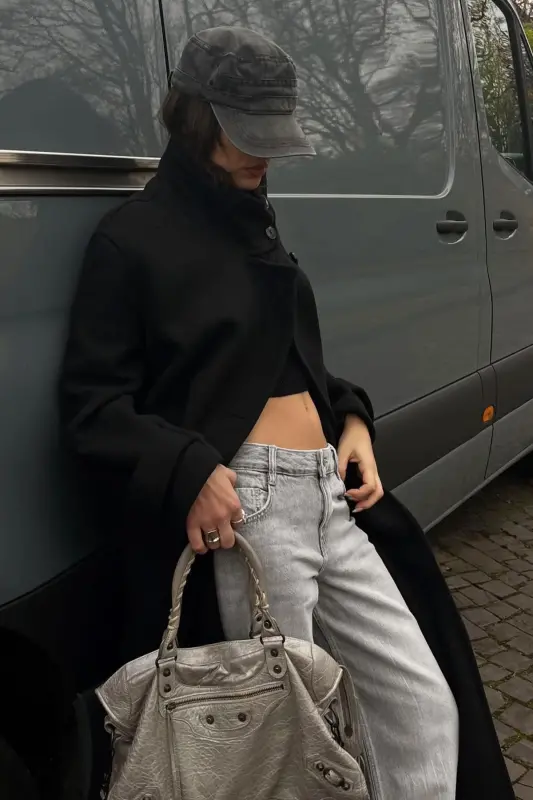 Low-rise wide-leg jeans - 3