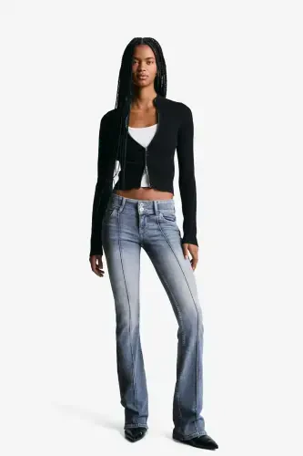 Low waist bootcut jean - 1