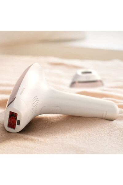 Lumea Advanced IPL Hair Removal Device (2 Heads, Body, Face and Precision Trimmer, Corded) - 3