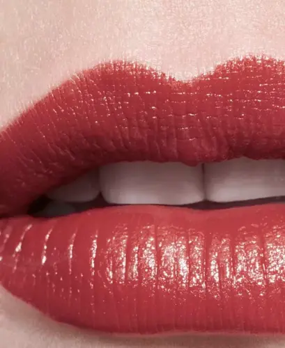 Luminous Intense Lip Colour-211 SUBTILE - 4