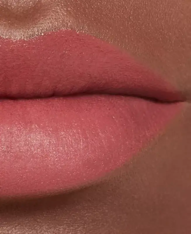 Luminous Matte Lip Colour-63 ESSENTIELLE - 5