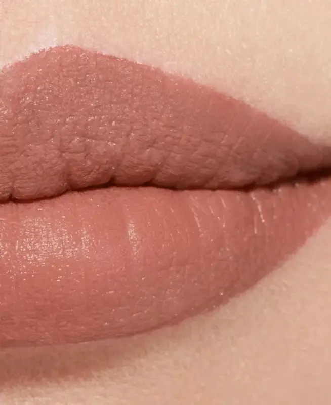Luminous Matte Lip Colour-60 INTEMPORELLE - 4