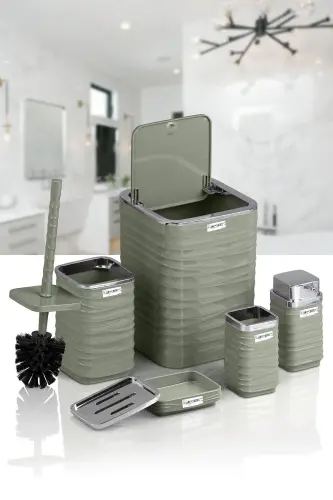 Luna Green Chrome Square 5-Piece Bathroom Set-Green - 5