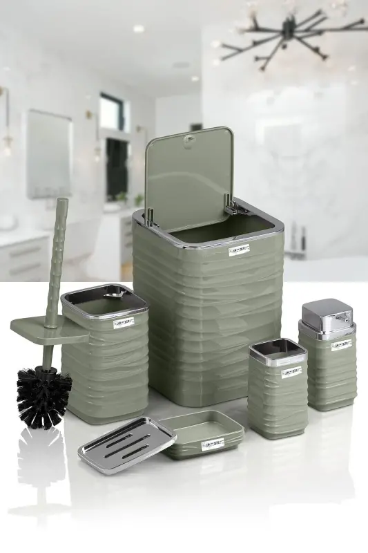 Luna Green Chrome Square 5-Piece Bathroom Set-Green - 5