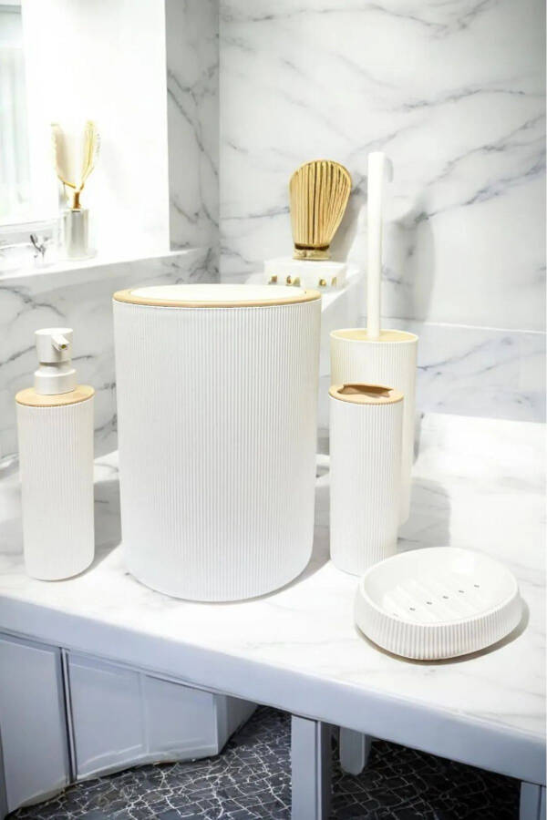 Luxury 4-Piece Bathroom Set Stylish Designed Bathroom Set - 1