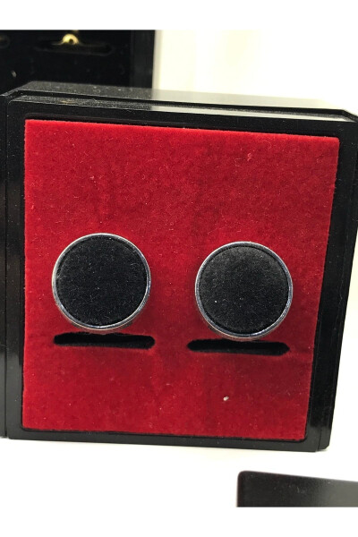 Luxury Cufflinks on All Our Shirts - ARS MAGIC BOX (1)