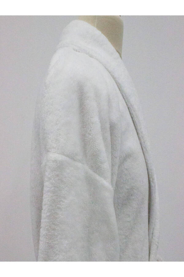 Luxury Hotel Premium Bathrobe - 3