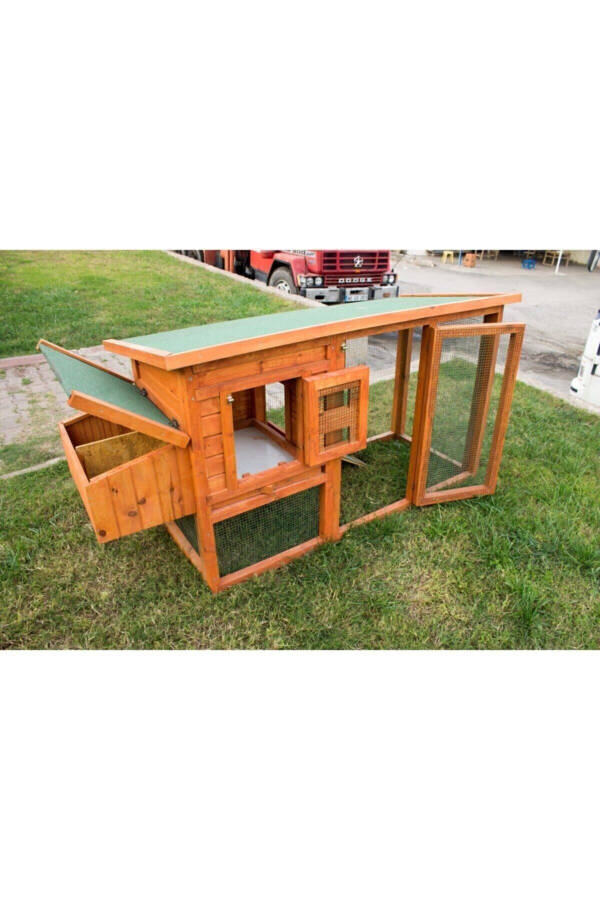 Luxury Wooden Chicken Coop - 11