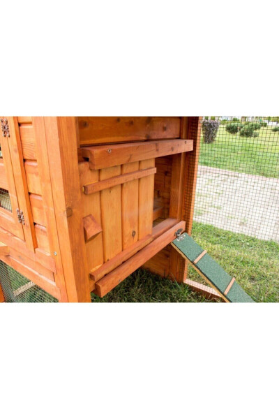 Luxury Wooden Chicken Coop - 14