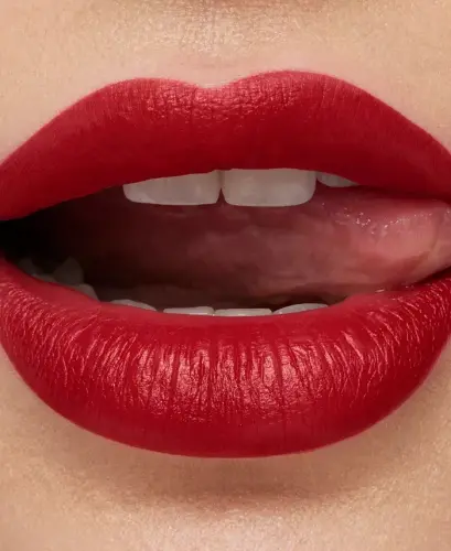 MACximal Silky Matte Lipstick-Russian Red - 5