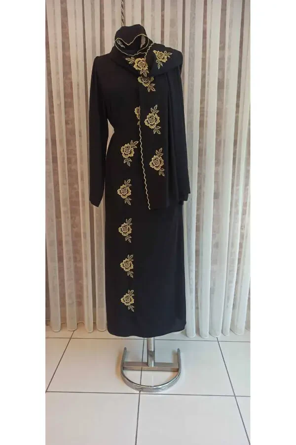 Madinadan ipakdan tikilgan namozlik va hijob, Ipakdan tikilgan koʻylak, Namozlik va koʻylak (mehr uchun) - 3