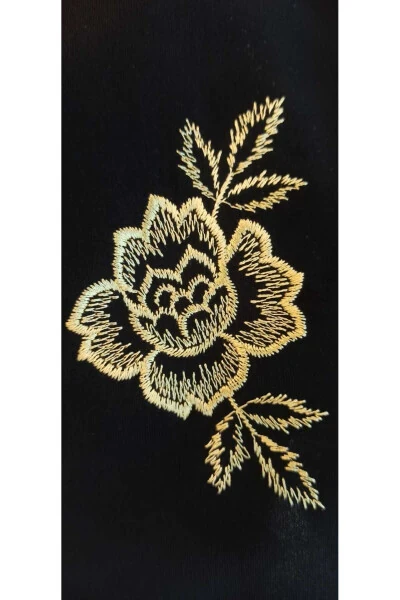 Madinadan ipakdan tikilgan namozlik va hijob, Ipakdan tikilgan koʻylak, Namozlik va koʻylak (mehr uchun) - 8