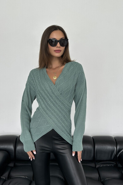 Madonna Collar Knit Detailed Sweater - 4