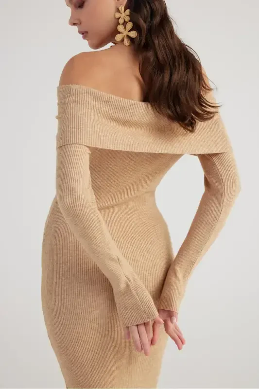 Мадонна Яка Особ. Текстуры Трикотаж Тильда Платье Бежевый-Бежевый - 6