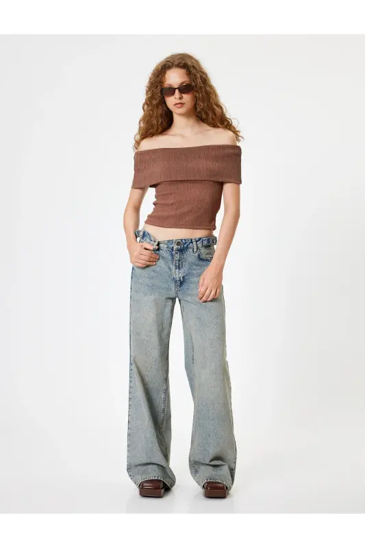 Madonna Yaka Omzu Açık Crop Bluz Kısa Kollu Bürümcük Dokulu Slim Fit-Kahve - 2