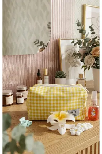 Makeup Bag Plaid Yellow_Large Size - yellow 