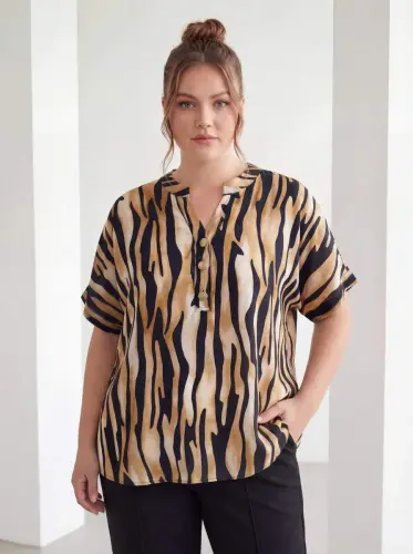 Hakim Yaka Zebra Desen Büyük Beden Bluz Siyah - 3