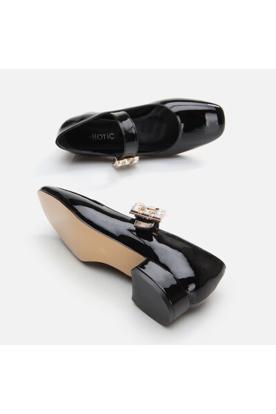 Mary Jane Black Women Chunky Heel - 6