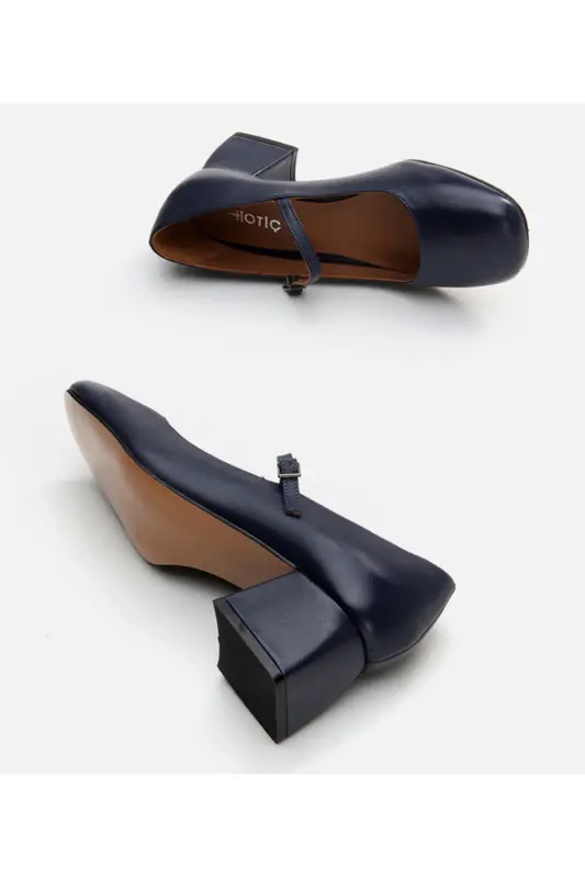 Mary Jane Genuine Leather Navy Blue Women's Chunky Heel - 6