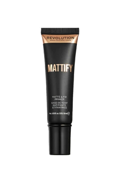 Matte & Fix Mattifying Makeup Base - REVOLUTION