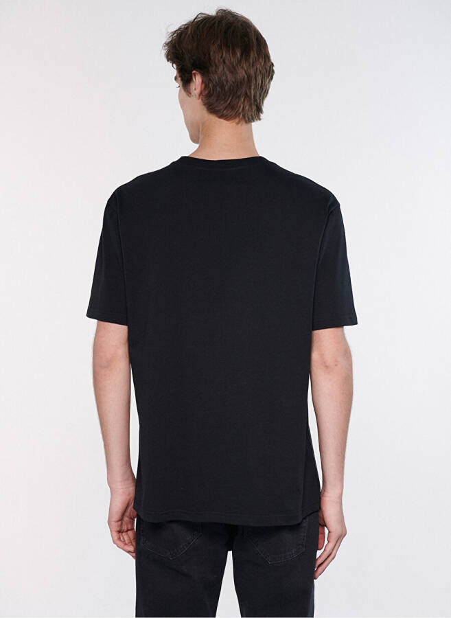 Mavi Bisiklet Yaka Baskılı Siyah Erkek T-Shirt M0610254-900_LOGO BASKILI TİŞÖRT - 3