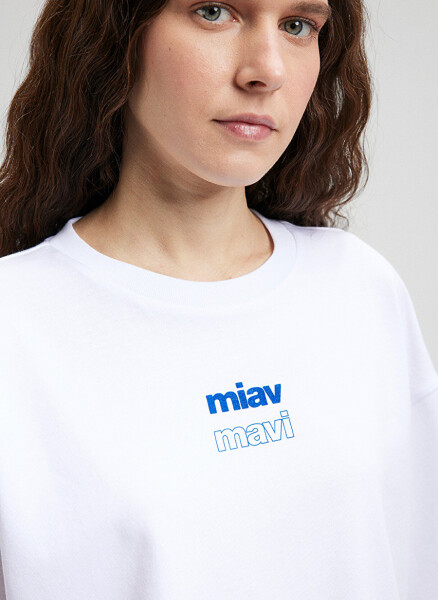 Mavi bisiklet yaka beyaz kadın t-shirt, M1612454-620-MIAV baskılı crop tişört - 5