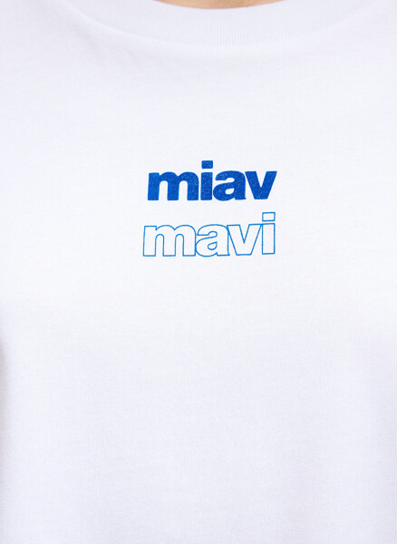 Mavi bisiklet yaka beyaz kadın t-shirt, M1612454-620-MIAV baskılı crop tişört - 6