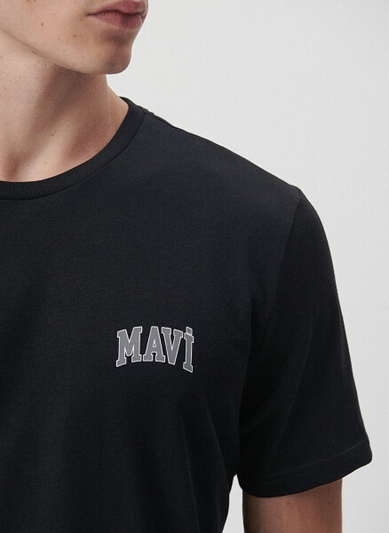 Mavi Bisiklet Yaka Düz Siyah Erkek T-Shirt M0611714-900_MAVİ LOGO TİŞÖRT - 4