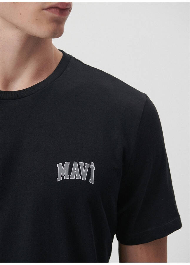 Mavi Bisiklet Yaka Düz Siyah Erkek T-Shirt M0611714-900_MAVİ LOGO TİŞÖRT - 9