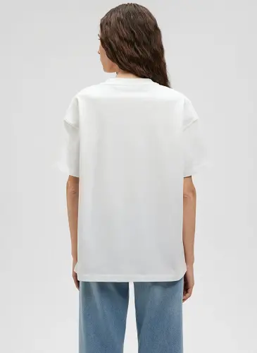 Mavi Bisiklet Yaka Kırık Beyaz Kadın T-Shirt M1612518-70057-MAVI BASKILI TİŞÖRT - 3