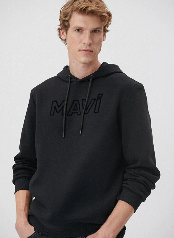 Mavi kapüşonlu siyah erkek sweatshirt - Mavi