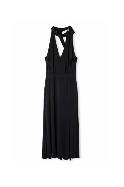 Maxi dress with a tie at the neck - 9