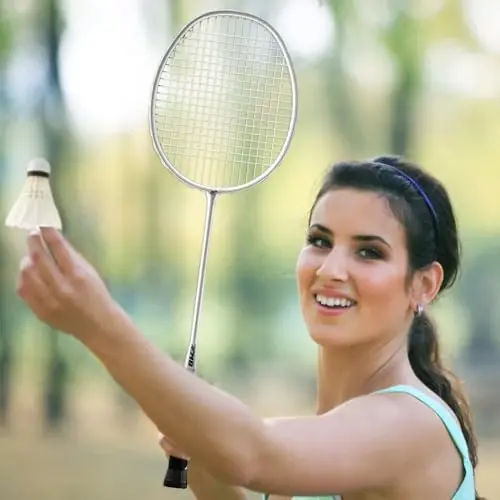 MBFISH Badminton Racket Set with 2 Carbon Fiber Rackets, 3 Shuttlecocks, 2 Replacement Racket Grip Tapes and 1 Badminton Bag - Perfect for Beginners & Outdoor Games 4U - 3