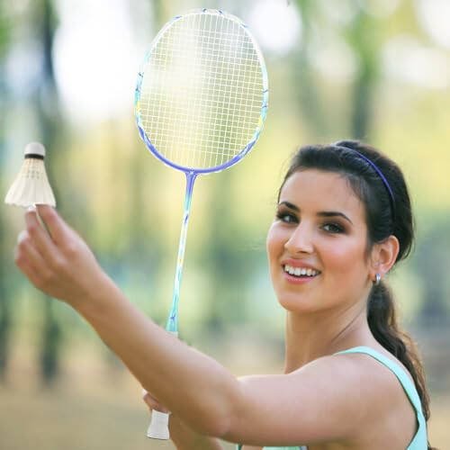 MBFISH Badminton Raketi Seti, 2 Karbon Fiber Raketi, 3 Volan, 2 Yedek Raketi Sapı Bandı ve 1 Badminton Çantası ile - Başlangıç Seviyesi ve Açık Oyunlar İçin Mükemmel - 6