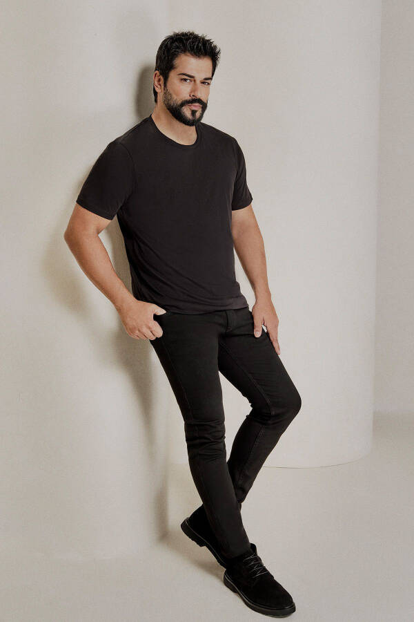 Men Black-Black 2-Pack Slim Fit Narrow Cut Cotton Basic T-Shirt - 4