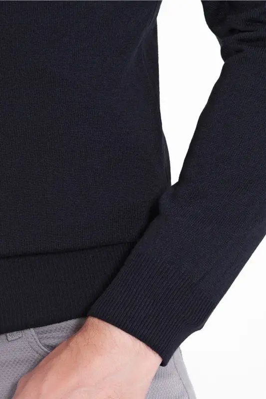 Men Navy Blue Crew Neck Knitted Sweater - 7