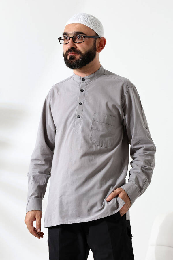 Men's 100% Cotton Veil Loose-Fit Clergy Collar Short Sleeve Grey Hajj Umrah Shirt - 1