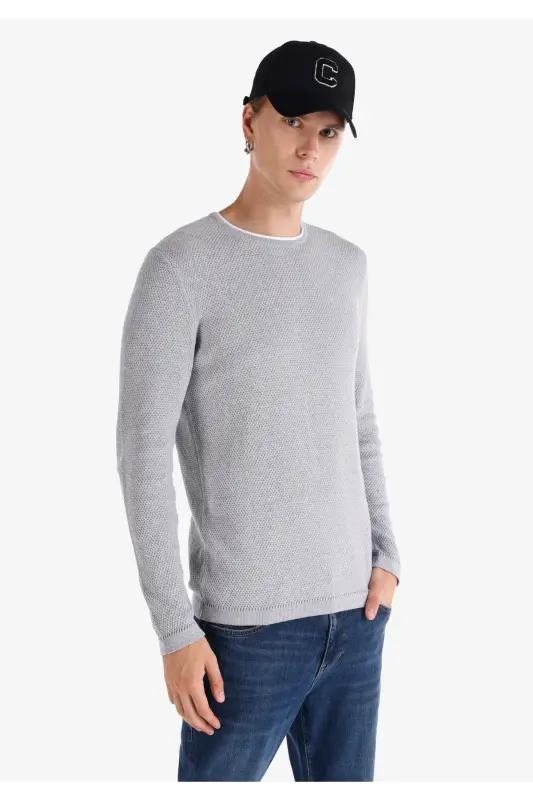 Men's basic grey crew neck slim fit sweater. - COLIN'S
