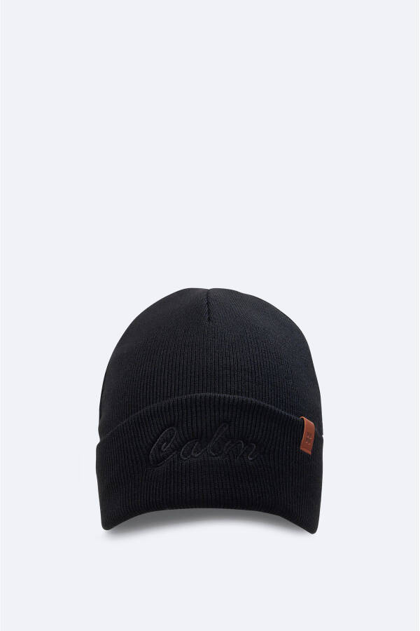 Men's Beanie with Black Embroidered Edge (A32y9205) - 1