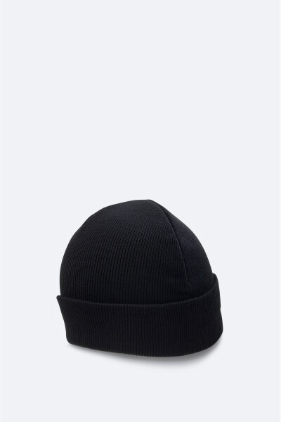 Men's Beanie with Black Embroidered Edge (A32y9205) - 2