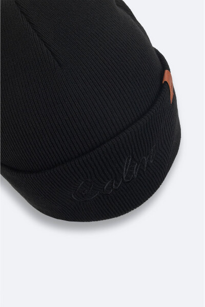 Men's Beanie with Black Embroidered Edge (A32y9205) - 3