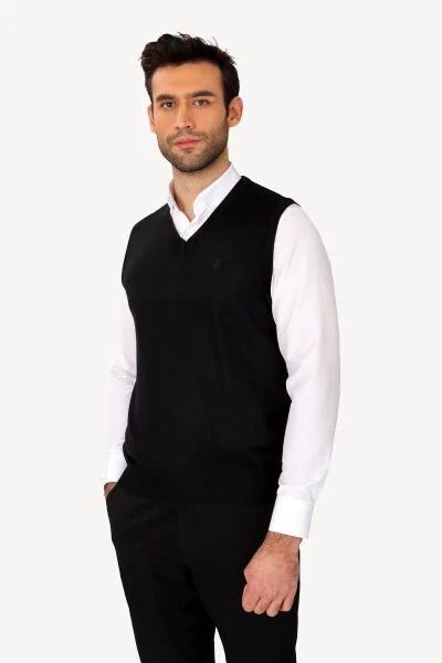 Men's Black Classic Wool V-Neck Knit Sweater - YSF