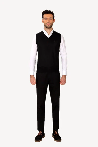 Men's Black Classic Wool V-Neck Knit Sweater - YSF (1)