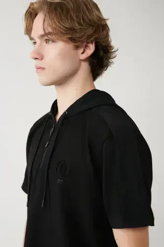 Men's Black Hooded Neck Jersey Trimmed Regular Fit T-shirt A41y1233 - AVVA (1)