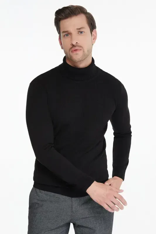 Men's Black Patterned Roll Neck Regular Fit T-Shirt - 1