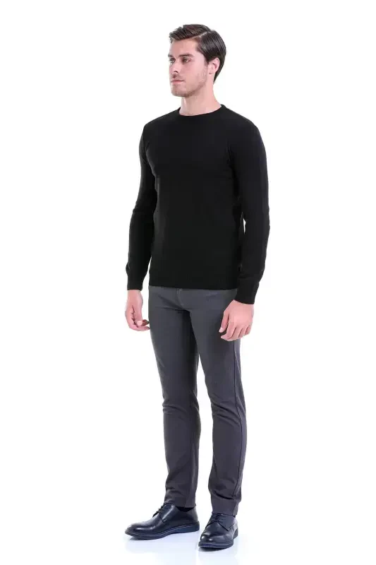 Men's Black Regular Fit Plain Crew Neck Knitwear - 2