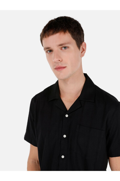 Men's black, short-sleeved, striped, regular fit shirt. - 4