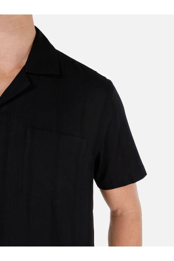 Men's black, short-sleeved, striped, regular fit shirt. - 6