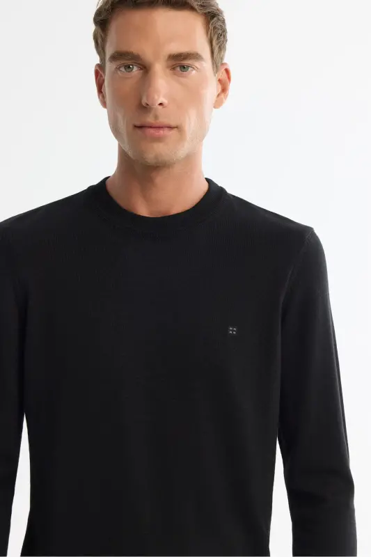 Men's Black Turtleneck Viscose Knit Sweater B005021-Black - 2