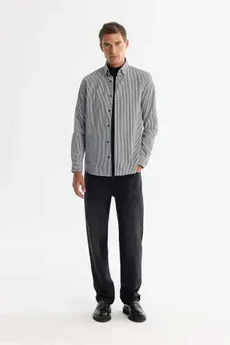 Men's Black Under Buttoned British Collar Easy Iron - 5